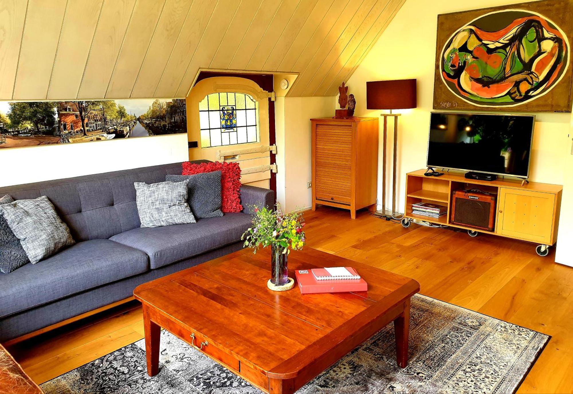 L'Amour Pur Schoorl Bilik gambar